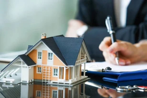 6 Tips to Get into the Real Estate Business