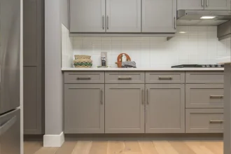 Buying Kitchen Cabinets in Bulk