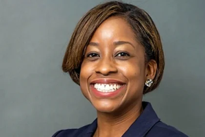 Leadership Lessons from the Jewelry Sector’s Embrace of E Commerce