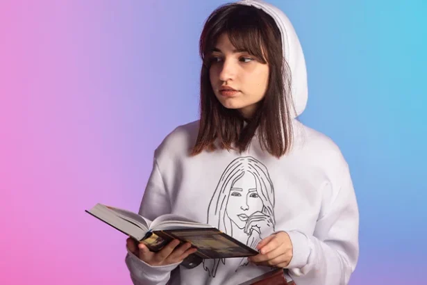 Why Personalised Hoodies Are the Perfect School Leavers’ Gift