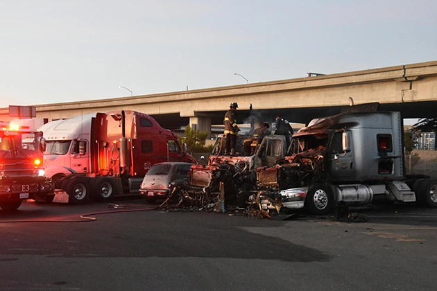How Our Honolulu Truck Accident Attorneys Fight for Maximum Compensation