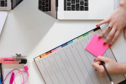 How to Stay Organized in a Fast Paced Work Environment