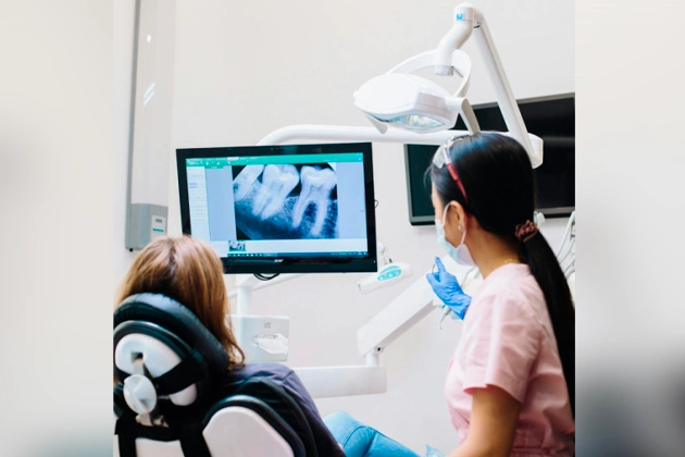 How to Choose the Right Dentures in Seattle WA for Comfort and Fit