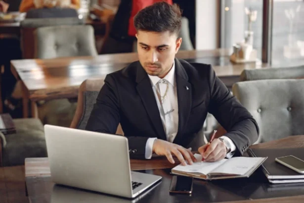 Online Law Degree Options for Working Professionals