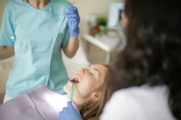 Signs You May Need a Dental Crown in Tinley Park