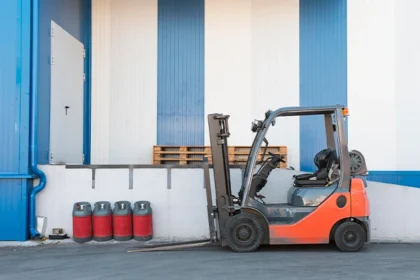 What to Look for When Booking a Forklift Rental Service