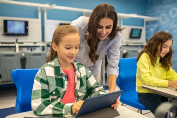 EdTech Innovation Balancing Technology and Human Mentorship