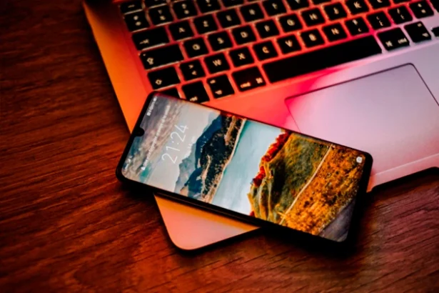 The Executive Phone Stack Apps and Features That Matter