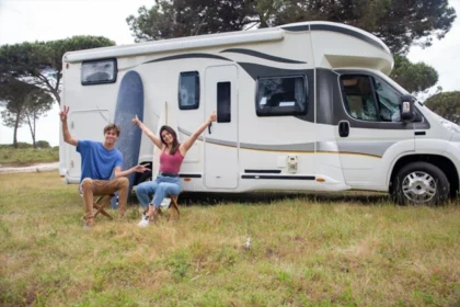 Why Your 9 to 5 Is More Profitable When Your Home Is on Wheels