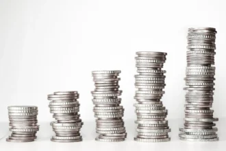 Flexible Crypto Savings vs. Traditional Bank Savings Accounts